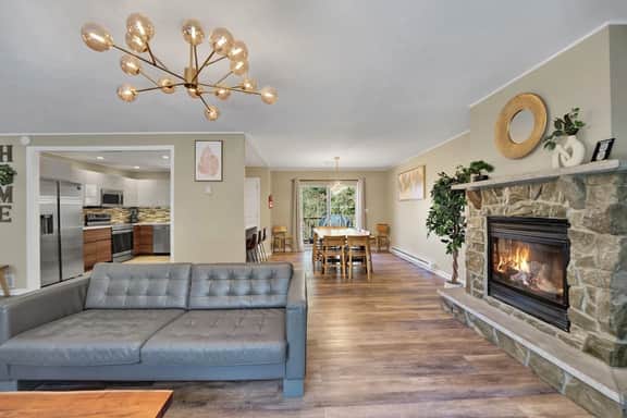 Lakefront House by Kalahari, Casino & Camelback.