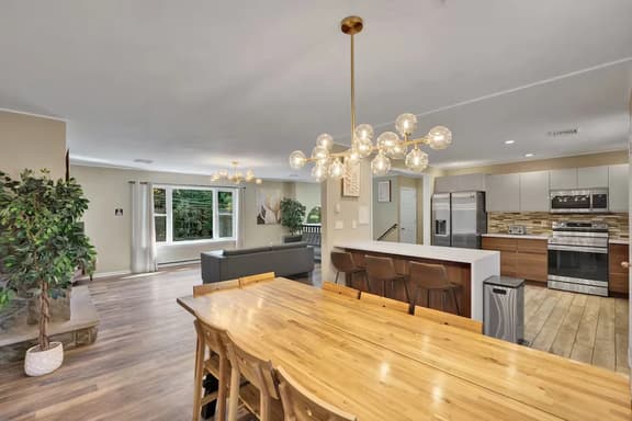 Lakefront House by Kalahari, Casino & Camelback.