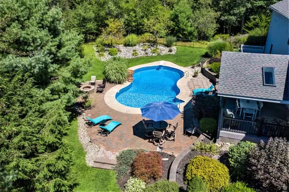 Incredible House with Private Heated Pool, Hot Tub